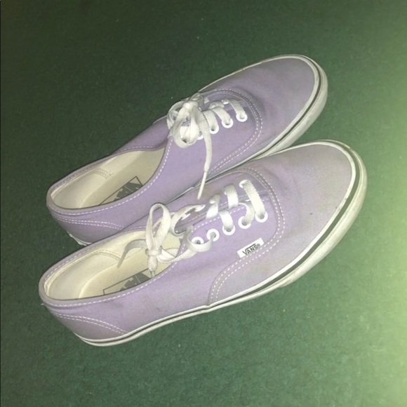 vans . - Picture 1 of 2